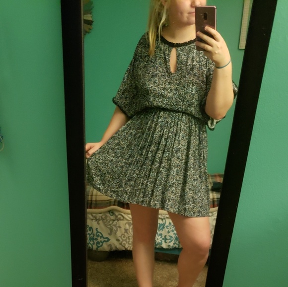 Floral blue/white/black dress - Picture 3 of 4